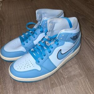 Nike Women’s Light Blue High-Top Sneakers
